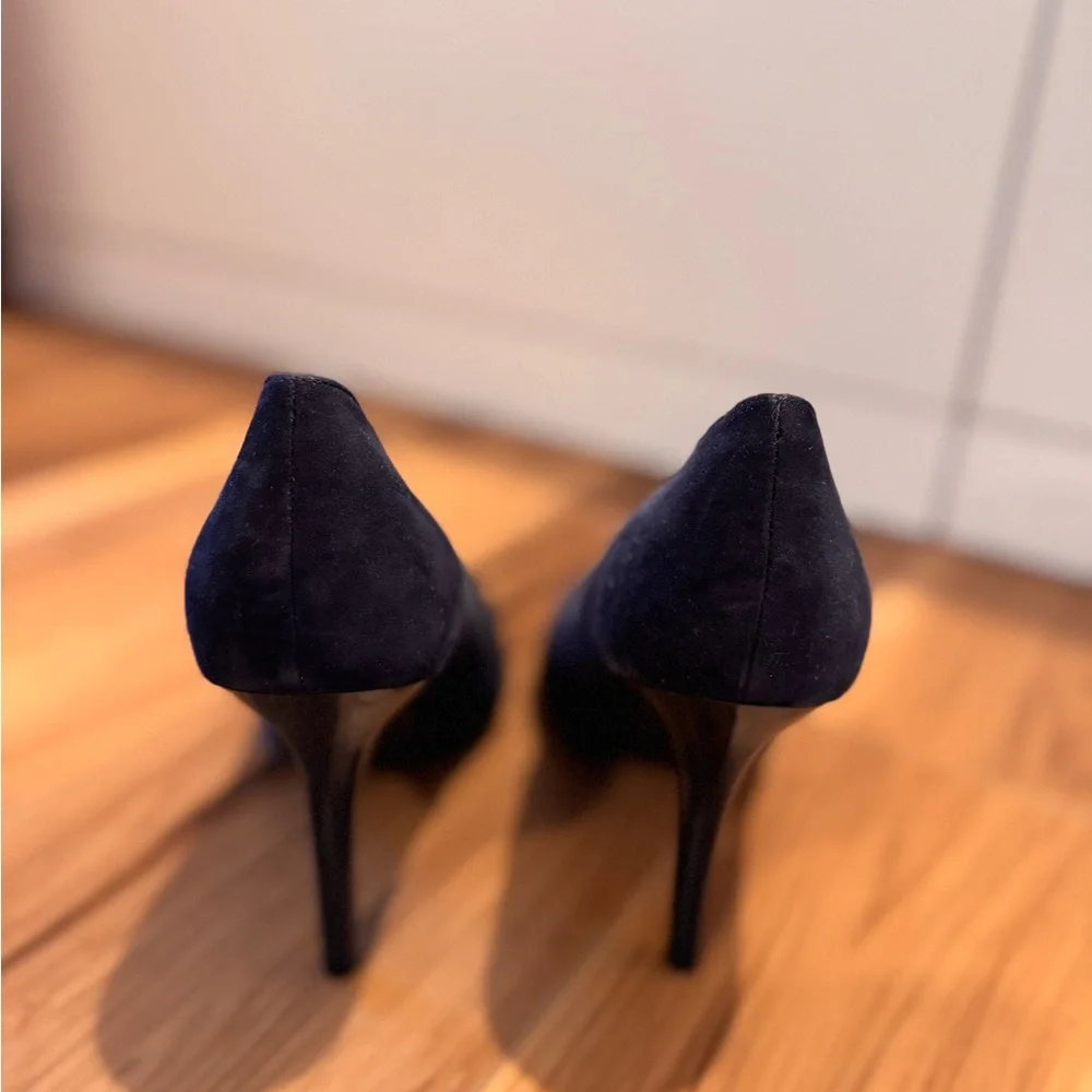 Worthington Pointed Toe Suede Stiletto - Picture 4 of 4